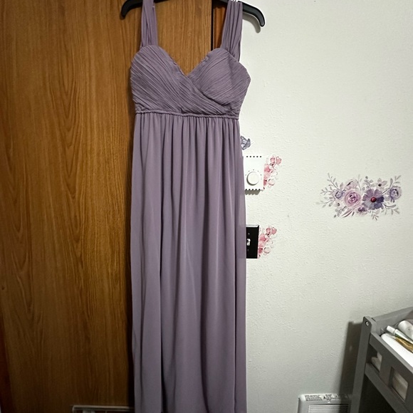 Lavender maternity gown - Picture 2 of 8